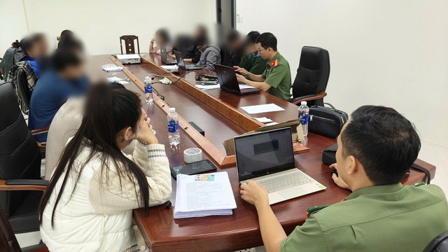 Triệt phá đường dây lừa đảo dựng “dự án ma” trên Binance Smart Chain, phong tỏa gần 100.000 USDT- Ảnh 1. Triệt phá đường dây lừa đảo dựng “dự án ma” trên Binance Smart Chain, phong tỏa gần 100.000 USDT- Ảnh 1.