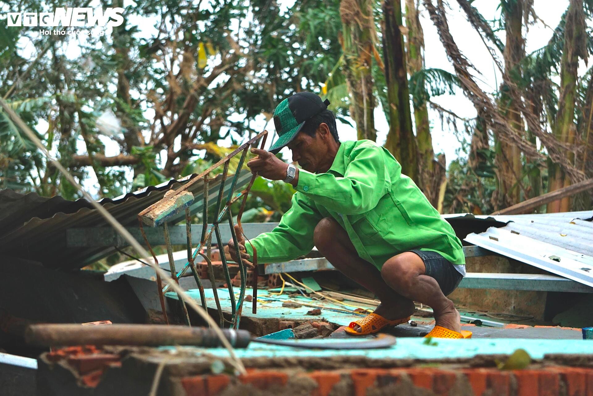 Chính phủ yêu cầu trả gộp 3 tháng lương hưu với 4 tỉnh thiệt hại nặng do mưa lũ- Ảnh 1.