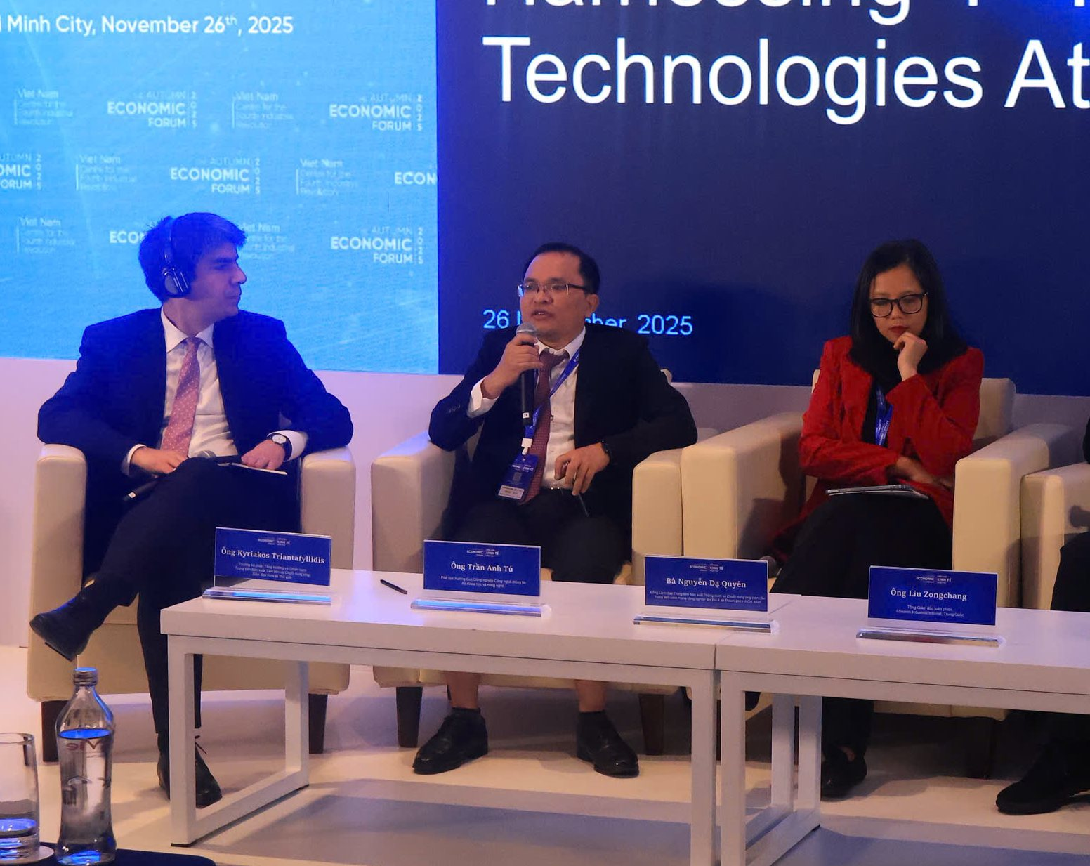 Foxconn tăng thu 83% nhờ AI trong khi doanh nghiệp Việt Nam "Excel vẫn là Vua"- Ảnh 3.