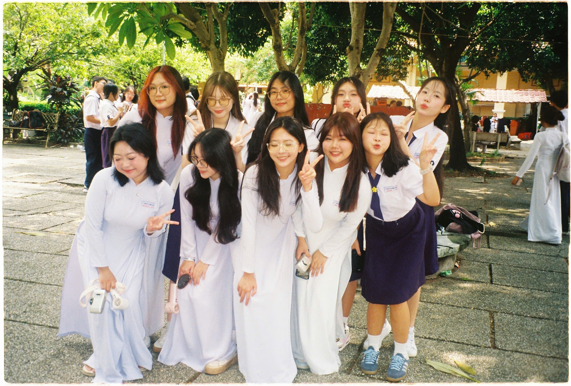 1 phút 30 giây giới thiệu bản thân “không giống ai”, nữ sinh TP.HCM giành học bổng trường xịn sò: Đúng là “con nhà tông không giống lông cũng giống cánh”- Ảnh 5.