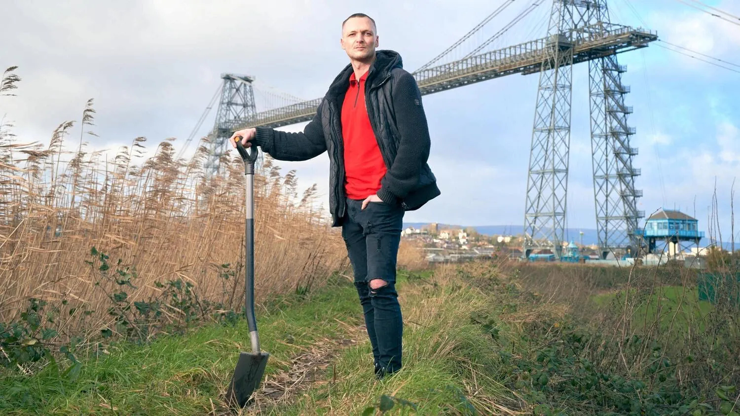 Dọn phòng buổi sáng, người đàn ông vô tình làm mất gia tài trị giá cả tấn vàng- Ảnh 1.