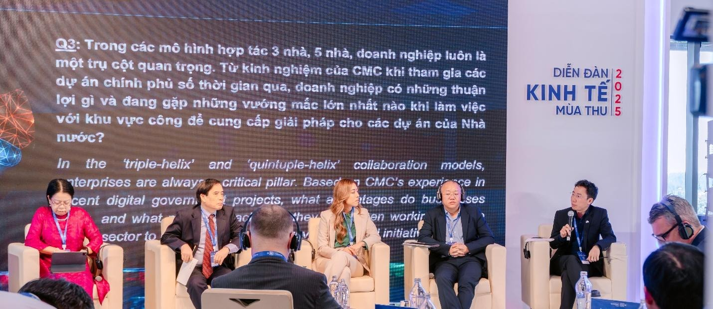 photo-1764162253920 photo-1764162253920