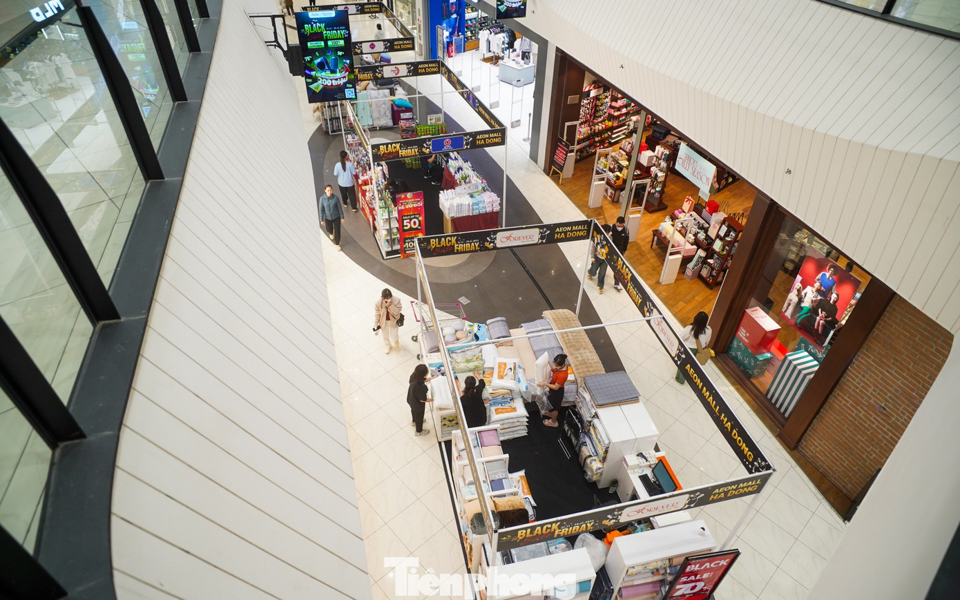 Black Friday giảm giá 'sốc' 90% vẫn ế chỏng ế chơ- Ảnh 12.