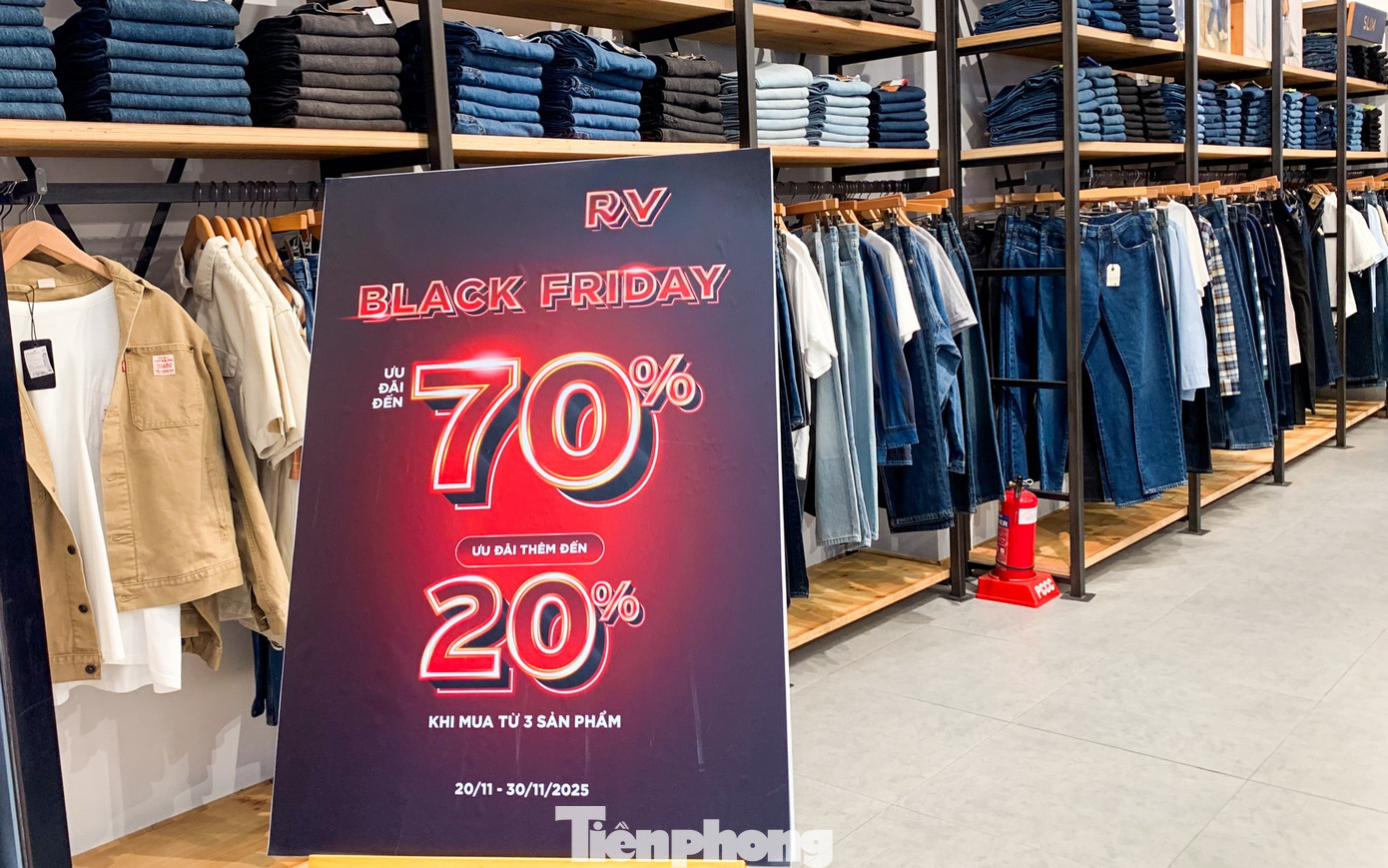 Black Friday giảm giá 'sốc' 90% vẫn ế chỏng ế chơ- Ảnh 3.