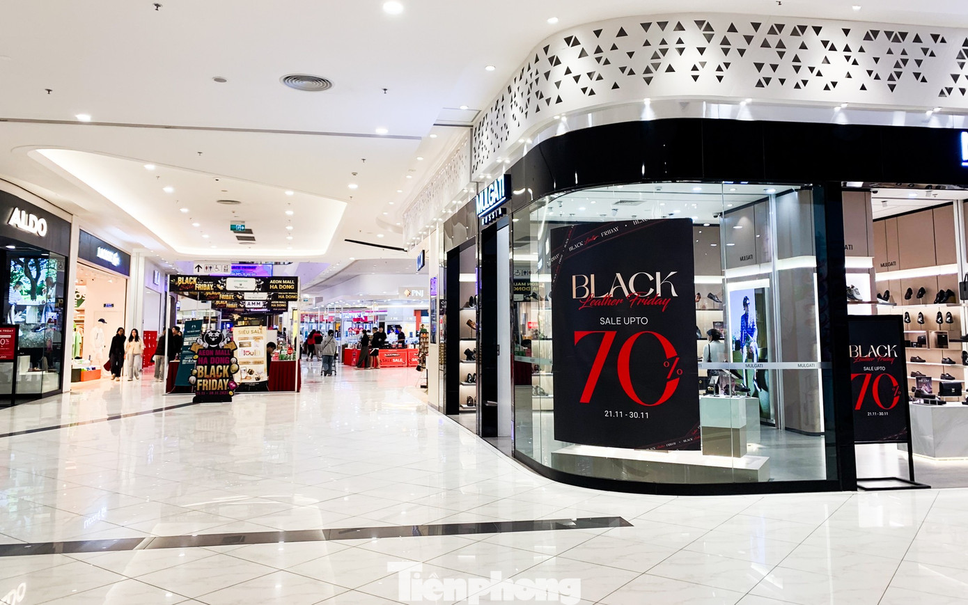 Black Friday giảm giá 'sốc' 90% vẫn ế chỏng ế chơ- Ảnh 1.