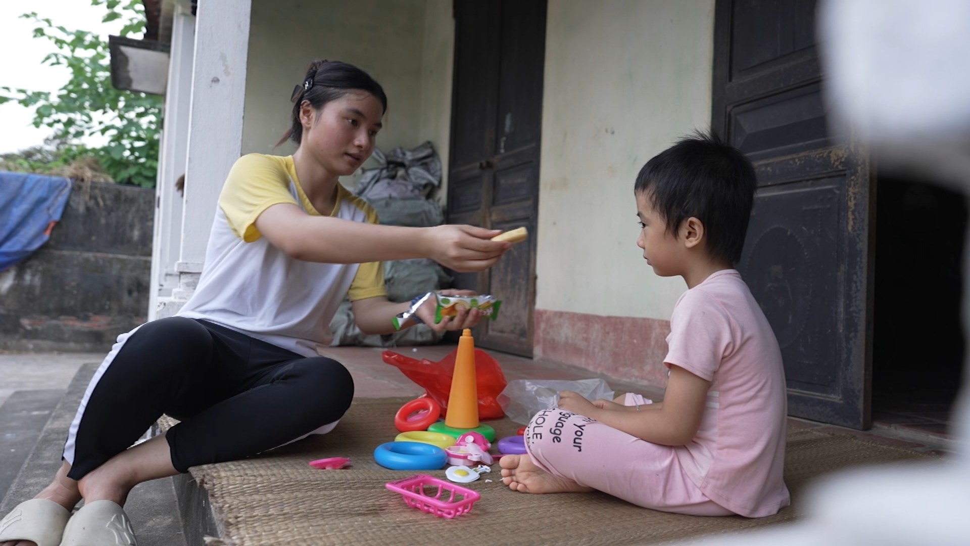 Nam diễn viên nhắc nhở con trai Vân Dung- Ảnh 2.