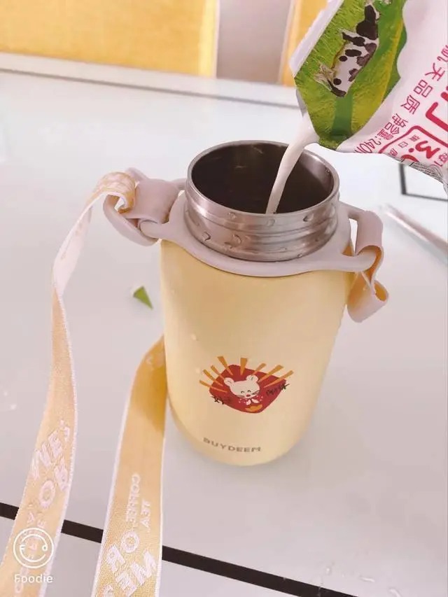 4 thứ tuyệt đối KHÔNG đựng trong bình giữ nhiệt, ai vẫn làm sẽ phải hối hận- Ảnh 2. 4 thứ tuyệt đối KHÔNG đựng trong bình giữ nhiệt, ai vẫn làm sẽ phải hối hận- Ảnh 2.