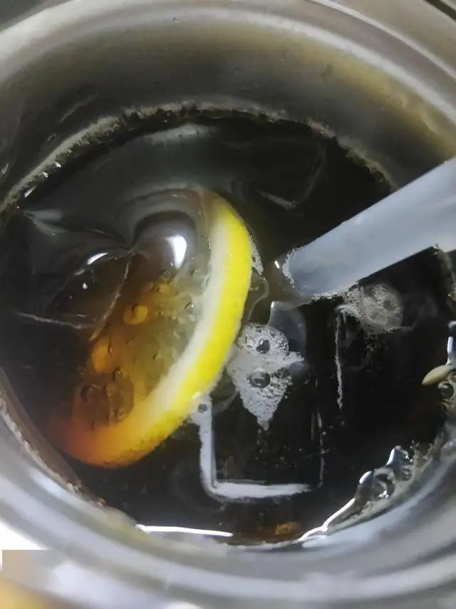 4 thứ tuyệt đối KHÔNG đựng trong bình giữ nhiệt, ai vẫn làm sẽ phải hối hận- Ảnh 4. 4 thứ tuyệt đối KHÔNG đựng trong bình giữ nhiệt, ai vẫn làm sẽ phải hối hận- Ảnh 4.