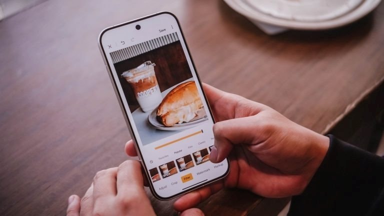 Một dòng smartphone ‘vua hiệu năng giá tốt’ vừa được đưa trở lại Việt Nam: Giá 17 triệu mà chip đỉnh nóc, loa công nghệ Bose, pin lớn nhất phân khúc- Ảnh 2.