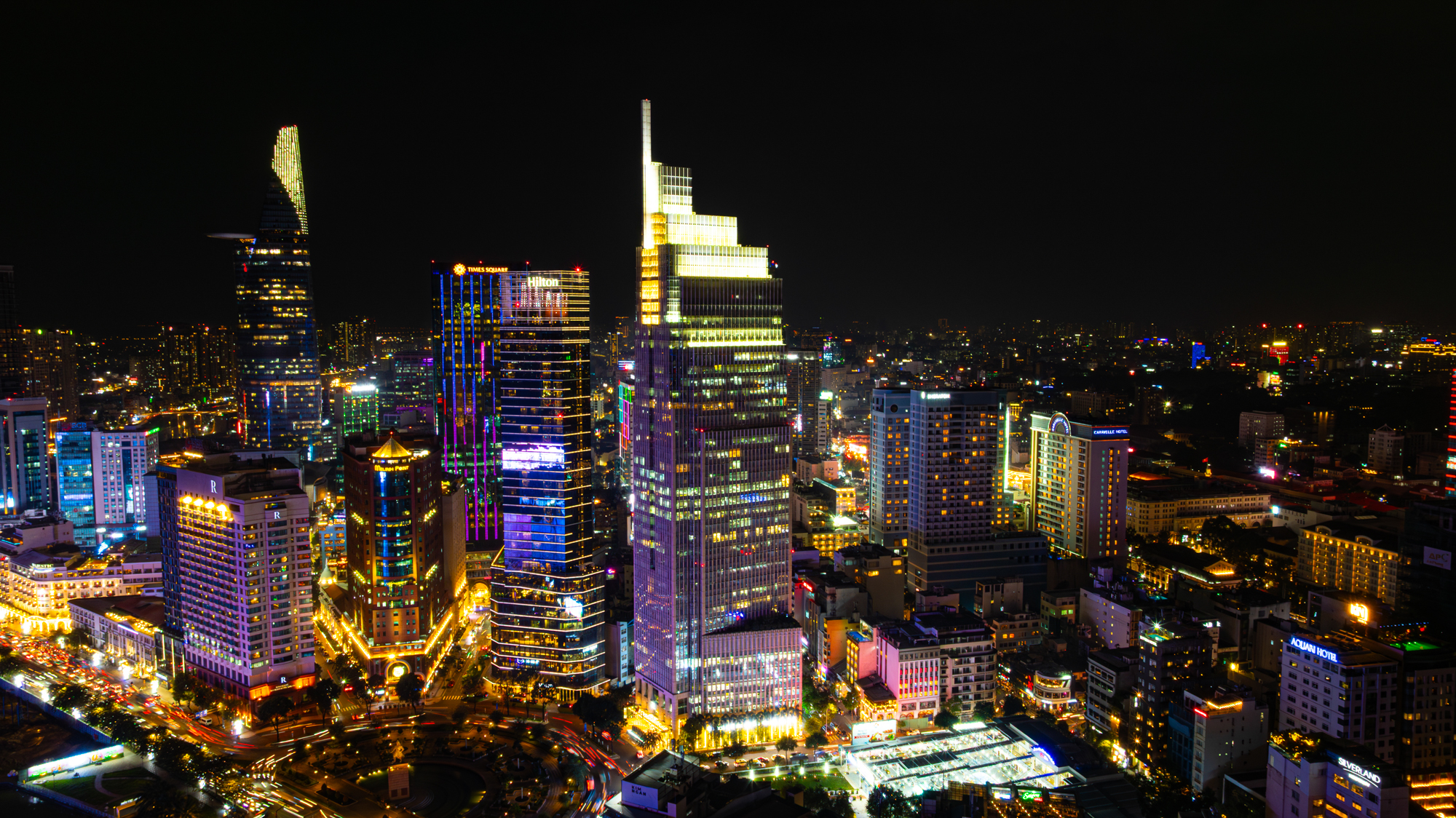 Không chỉ đóng hàng nghìn tỷ đồng tiền thuế, các công ty này còn thắp sáng cả bầu trời đêm TP.HCM- Ảnh 3.