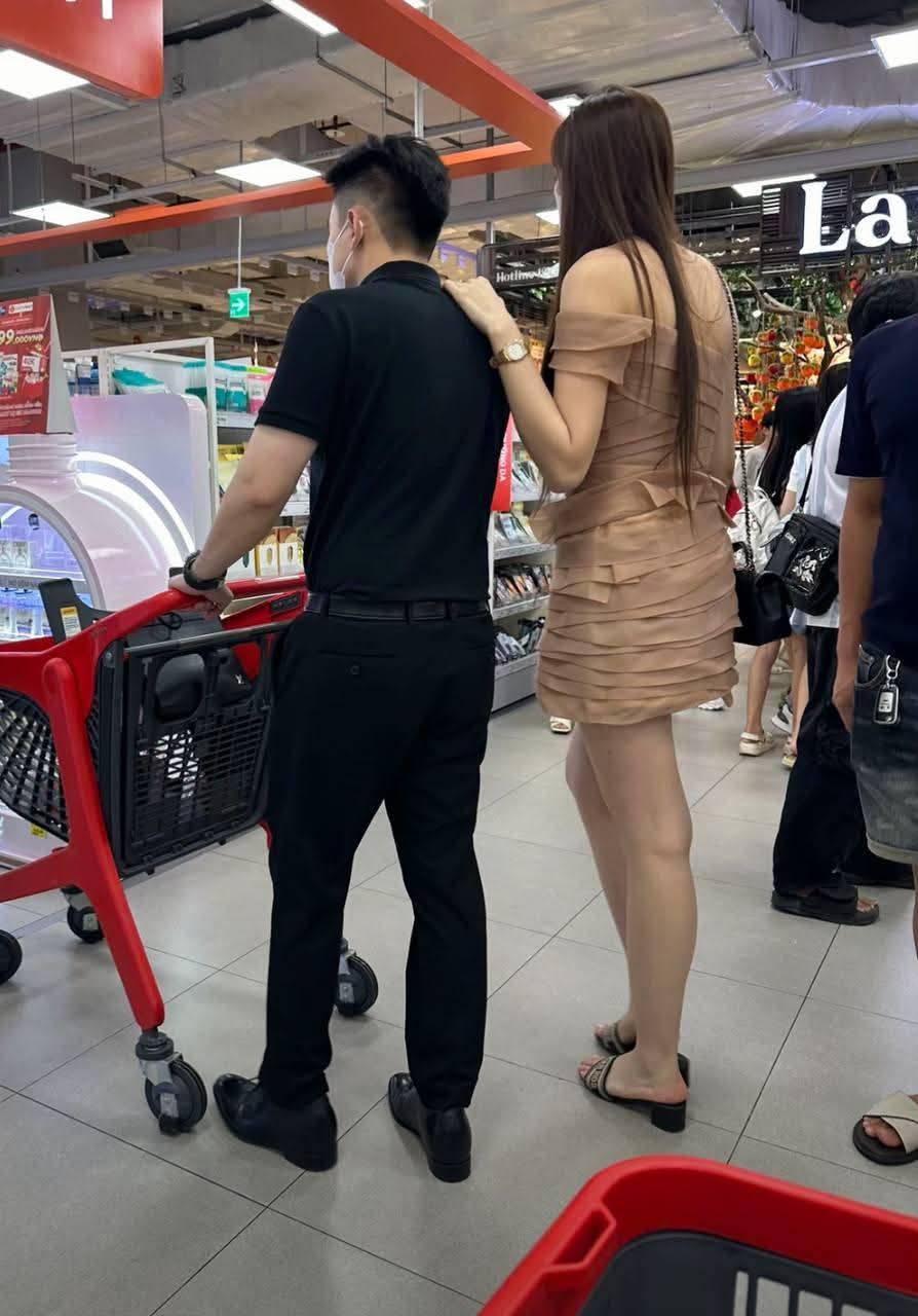 Tình yêu thứ 2 của Viết Vương - chồng Hoa hậu Đỗ Hà- Ảnh 9. Tình yêu thứ 2 của Viết Vương - chồng Hoa hậu Đỗ Hà- Ảnh 9.