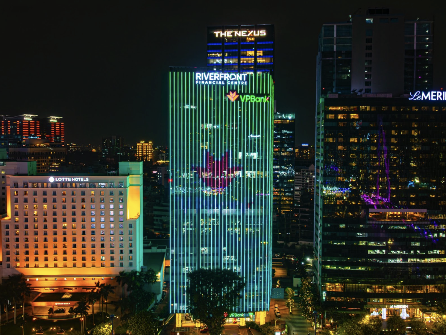 Không chỉ đóng hàng nghìn tỷ đồng tiền thuế, các công ty này còn thắp sáng cả bầu trời đêm TP.HCM- Ảnh 4.