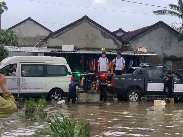 CT Group khẩn trương phát triển UAV kén nổi siêu nặng cứu được nhiều người, nhà robot chống lụt- Ảnh 4.