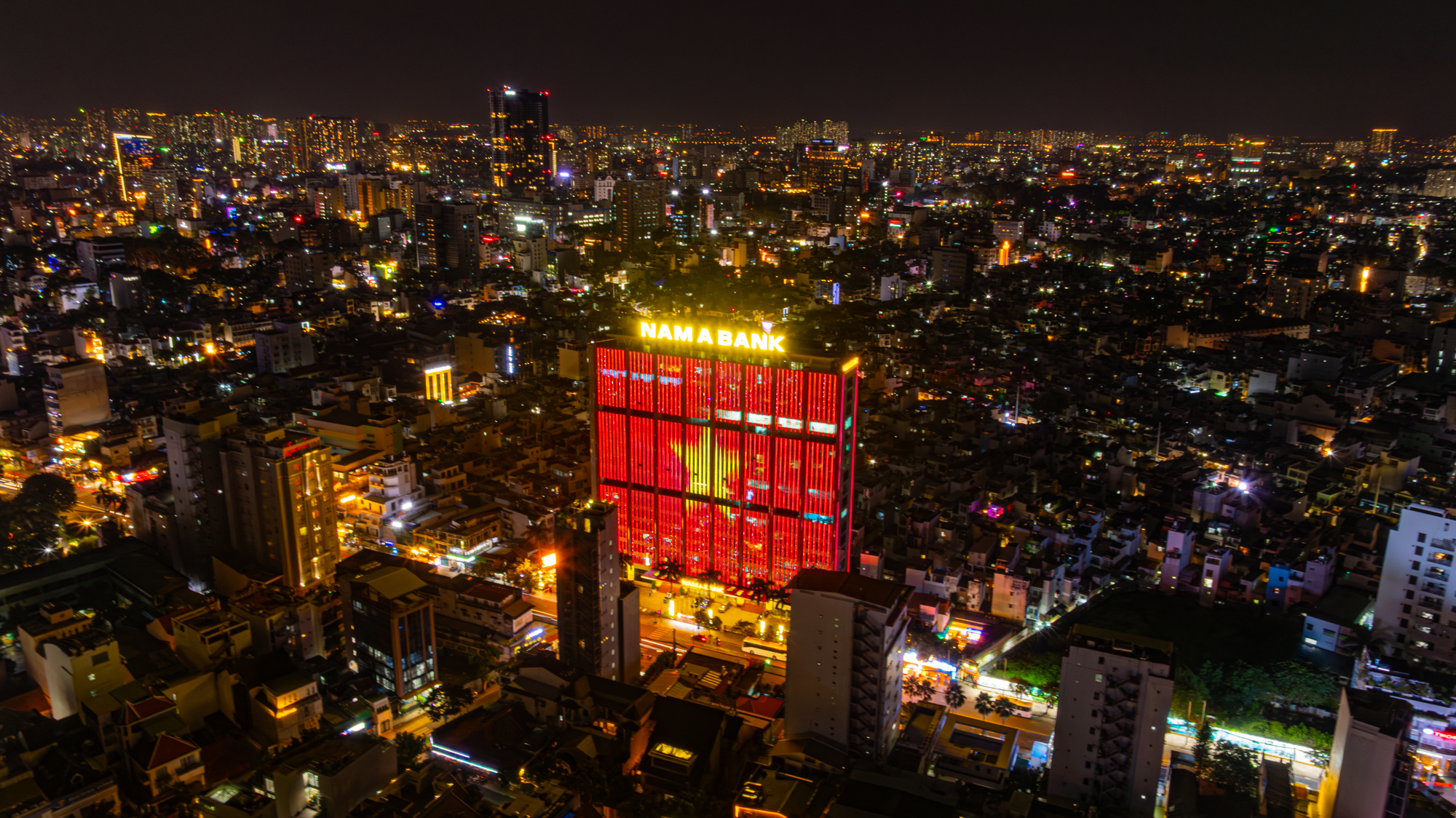 Không chỉ đóng hàng nghìn tỷ đồng tiền thuế, các công ty này còn thắp sáng cả bầu trời đêm TP.HCM- Ảnh 6.