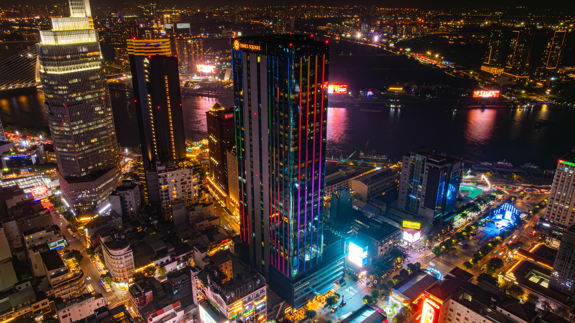 Không chỉ đóng hàng nghìn tỷ đồng tiền thuế, các công ty này còn thắp sáng cả bầu trời đêm TP.HCM- Ảnh 8.