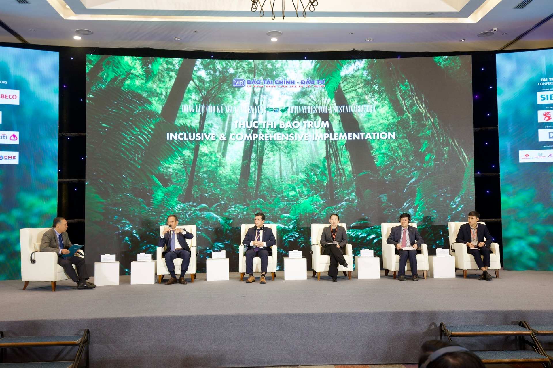 Bài học từ các doanh nghiệp điển hình về chuyển đổi xanh- Ảnh 3.