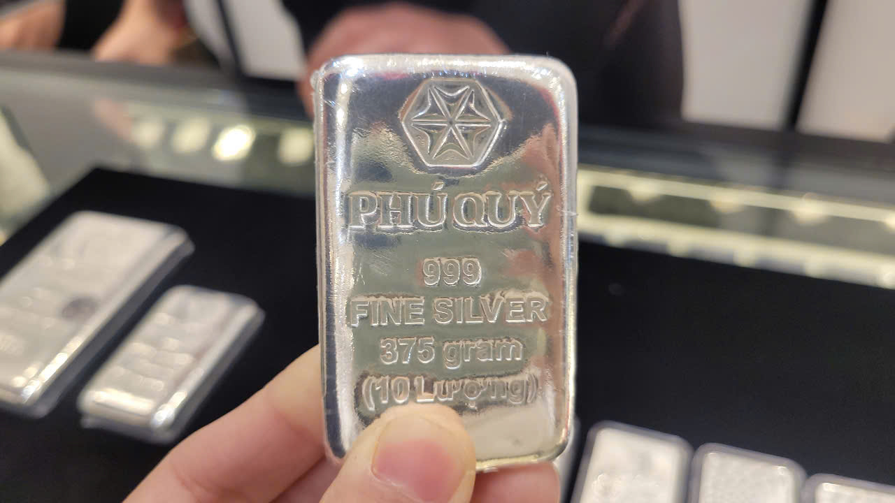 Giá bạc "nóng" trở lại, chuyên gia dự báo có thể chạm mốc 100 USD/ounce- Ảnh 1.