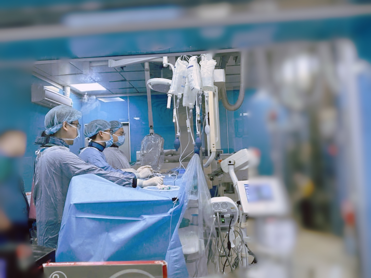 Thanh niên Phú Thọ nhập viện với tình trạng đau đầu dữ dội, bác sĩ khẳng định: Trường hợp hiếm gặp, có nguy cơ tổn thương não nếu không xử lý kịp- Ảnh 2.