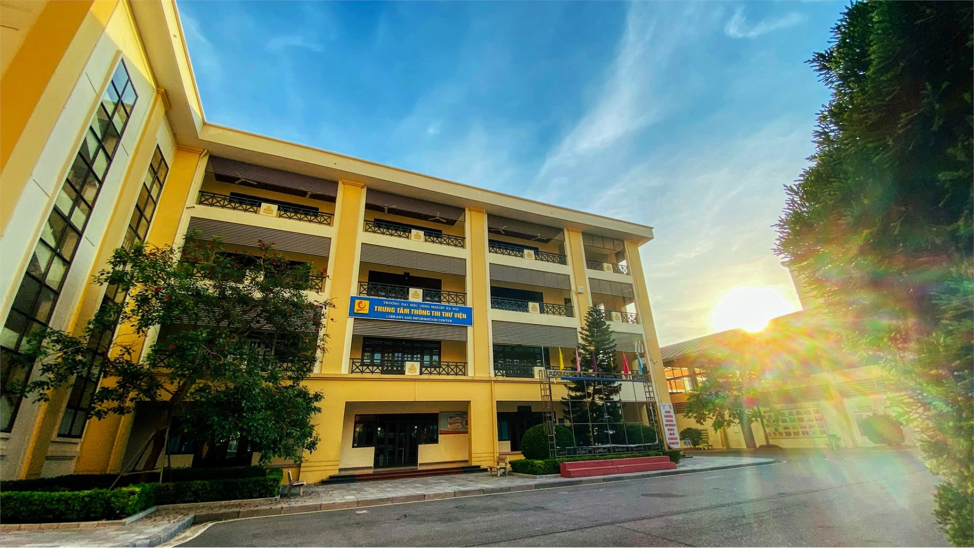 Ngôi trường 127 năm tuổi vừa từ trường đại học lên đại học, đào tạo đa ngành, chất lượng hàng đầu- Ảnh 6.