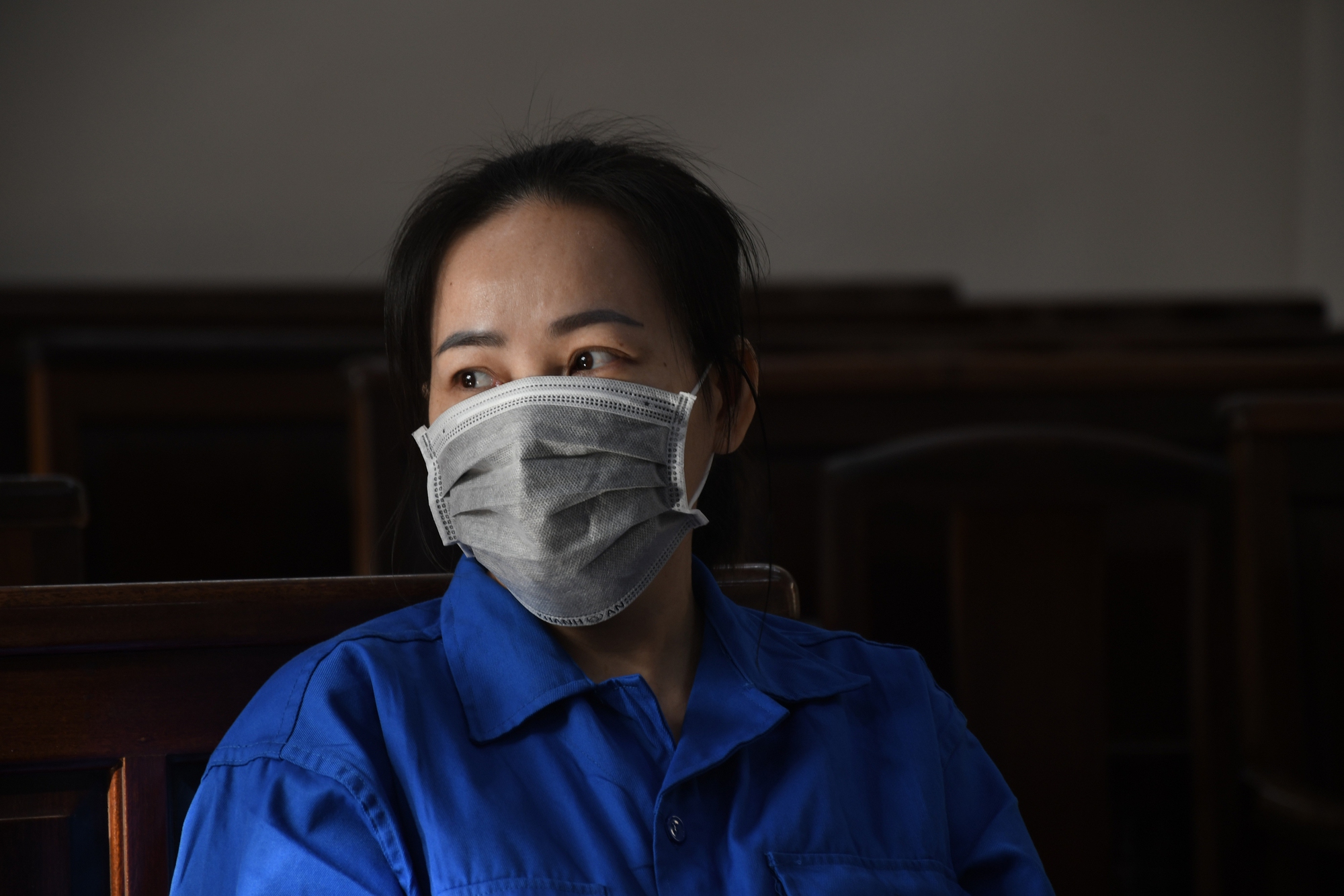 Hình ảnh phiên tòa xét xử người phụ nữ đầu độc 4 người thân ở Đồng Nai- Ảnh 1. Hình ảnh phiên tòa xét xử người phụ nữ đầu độc 4 người thân ở Đồng Nai- Ảnh 1.