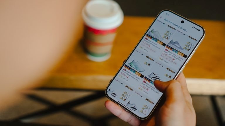 Một dòng smartphone ‘vua hiệu năng giá tốt’ vừa được đưa trở lại Việt Nam: Giá 17 triệu mà chip đỉnh nóc, loa công nghệ Bose, pin lớn nhất phân khúc- Ảnh 5.