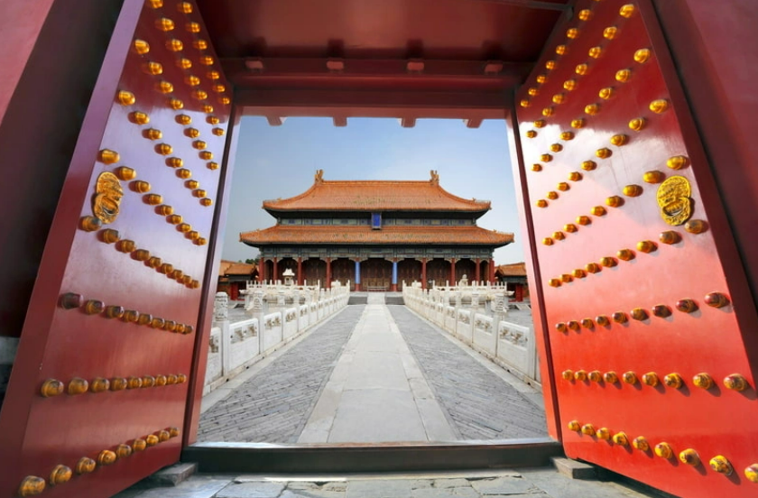 Vì sao cổng chính của Tử Cấm Thành có đúng 81 chiếc đinh mạ vàng?- Ảnh 1.