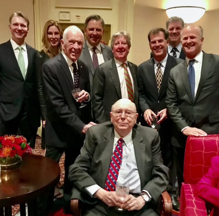 Chương cuối ít biết về huyền thoại Charlie Munger: Kiếm 50 triệu USD ở tuổi 99, làm việc đến cuối đời, trao lại kho di sản vô giá vượt thời gian- Ảnh 8.
