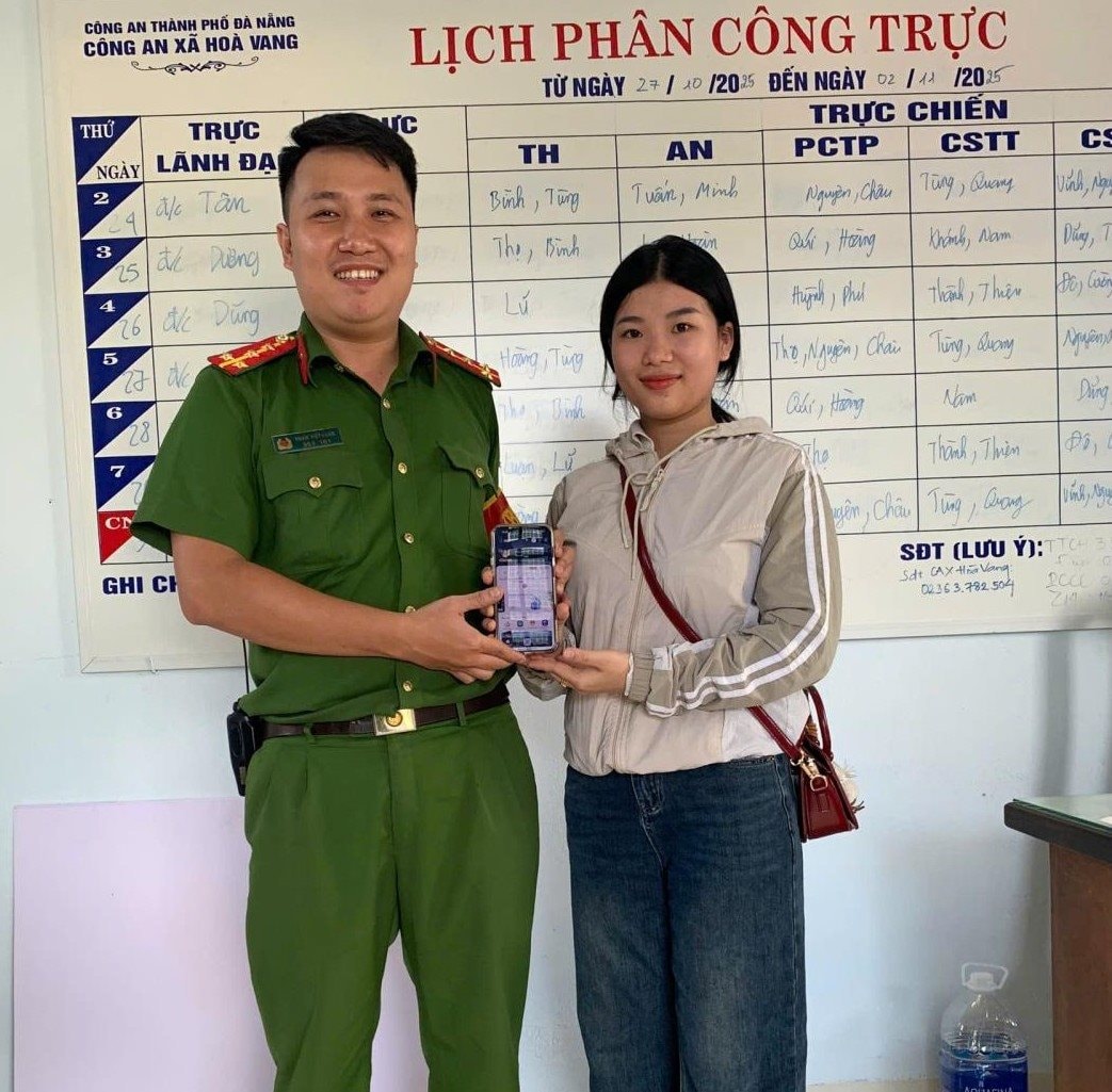 Sau khi chuyển khoản thành công 440 triệu đồng cho chủ tài khoản “Vong Phi Hung”, người phụ nữ Đà Nẵng lập tức trình báo công an- Ảnh 1.