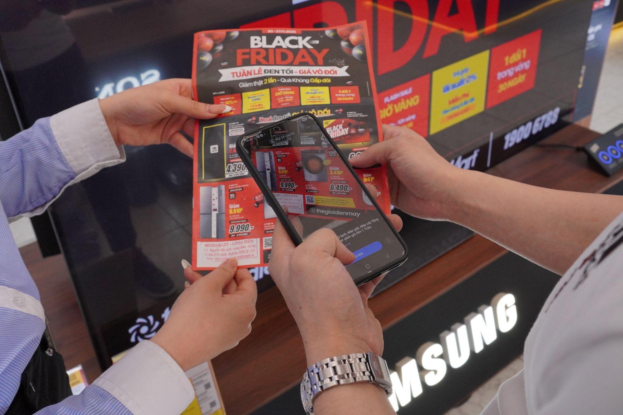 Black Friday 2025: MediaMart giảm thật 2 lần – Quà khủng gấp đôi- Ảnh 3. Black Friday 2025: MediaMart giảm thật 2 lần – Quà khủng gấp đôi- Ảnh 3.