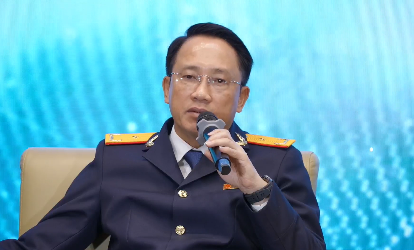 "Đang thu tiền bán hàng thì con cái chuyển khoản biếu 5 triệu": Hộ kinh doanh có bắt buộc mở thêm tài khoản để tiện kê khai, hay có thể chỉ dùng một tài khoản cá nhân?- Ảnh 1. "Đang thu tiền bán hàng thì con cái chuyển khoản biếu 5 triệu": Hộ kinh doanh có bắt buộc mở thêm tài khoản để tiện kê khai, hay có thể chỉ dùng một tài khoản cá nhân?- Ảnh 1.