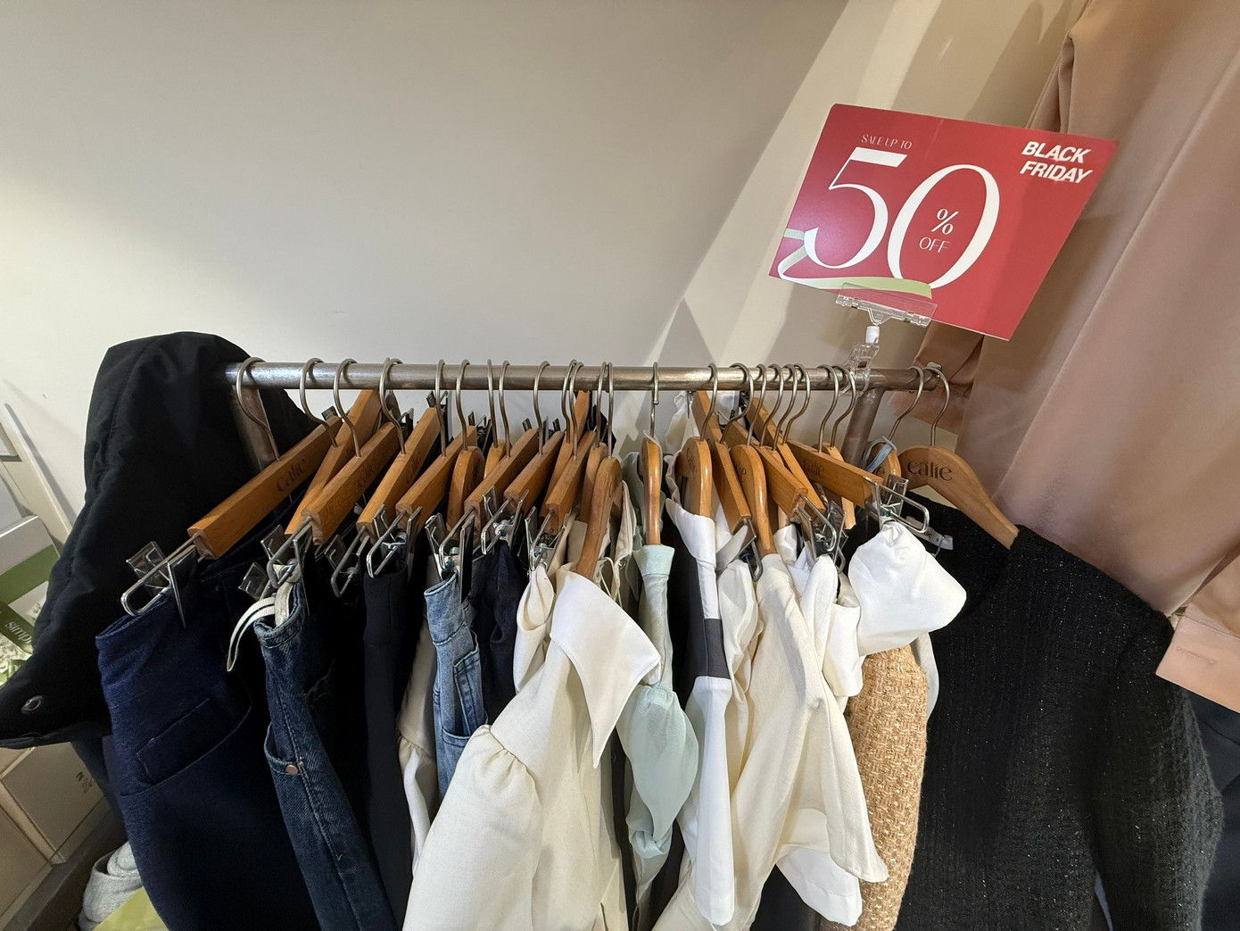 Sự thật Black Friday: Toàn giảm giá kiểu 'trời ơi'- Ảnh 2.