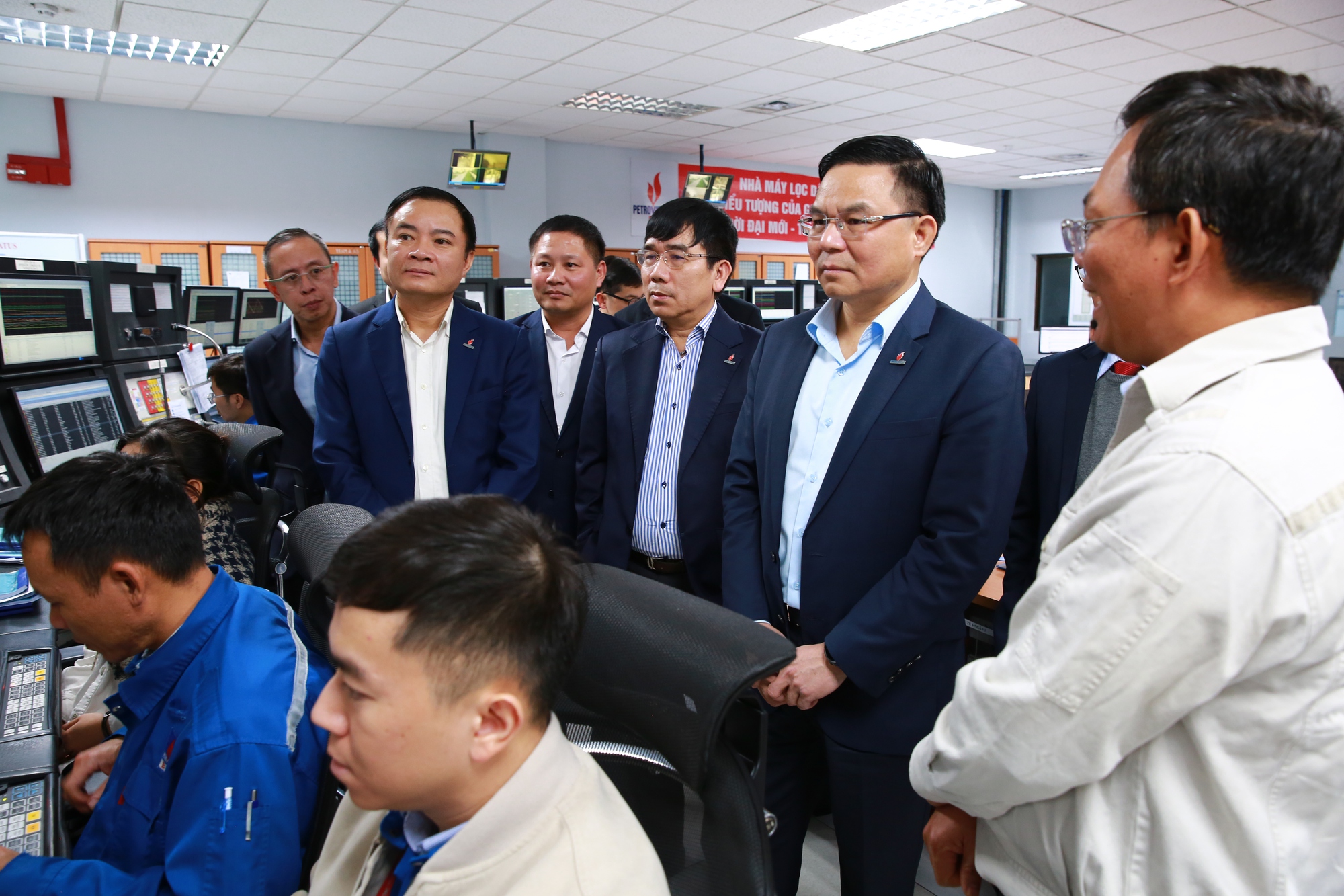 Từ giấc mơ về một NMLD đầu tiên đến trụ cột năng lượng quốc gia- Ảnh 1.