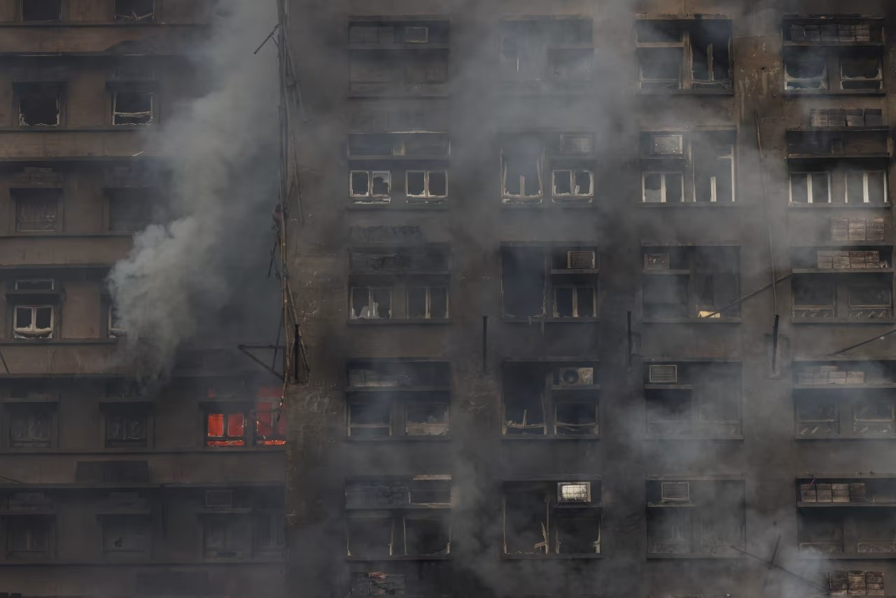 Vì sao đô thị hiện đại Hồng Kông (Trung Quốc) vẫn sử dụng giàn giáo tre trong xây dựng?- Ảnh 2.