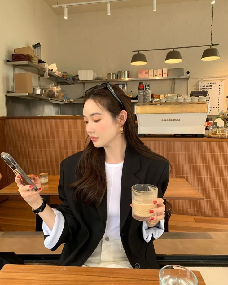 Chồng ở nhà suốt vẫn kiếm 20-25 triệu/tháng, vợ “ngã ngửa” phát hiện ra sự thật- Ảnh 2. Chồng ở nhà suốt vẫn kiếm 20-25 triệu/tháng, vợ “ngã ngửa” phát hiện ra sự thật- Ảnh 2.