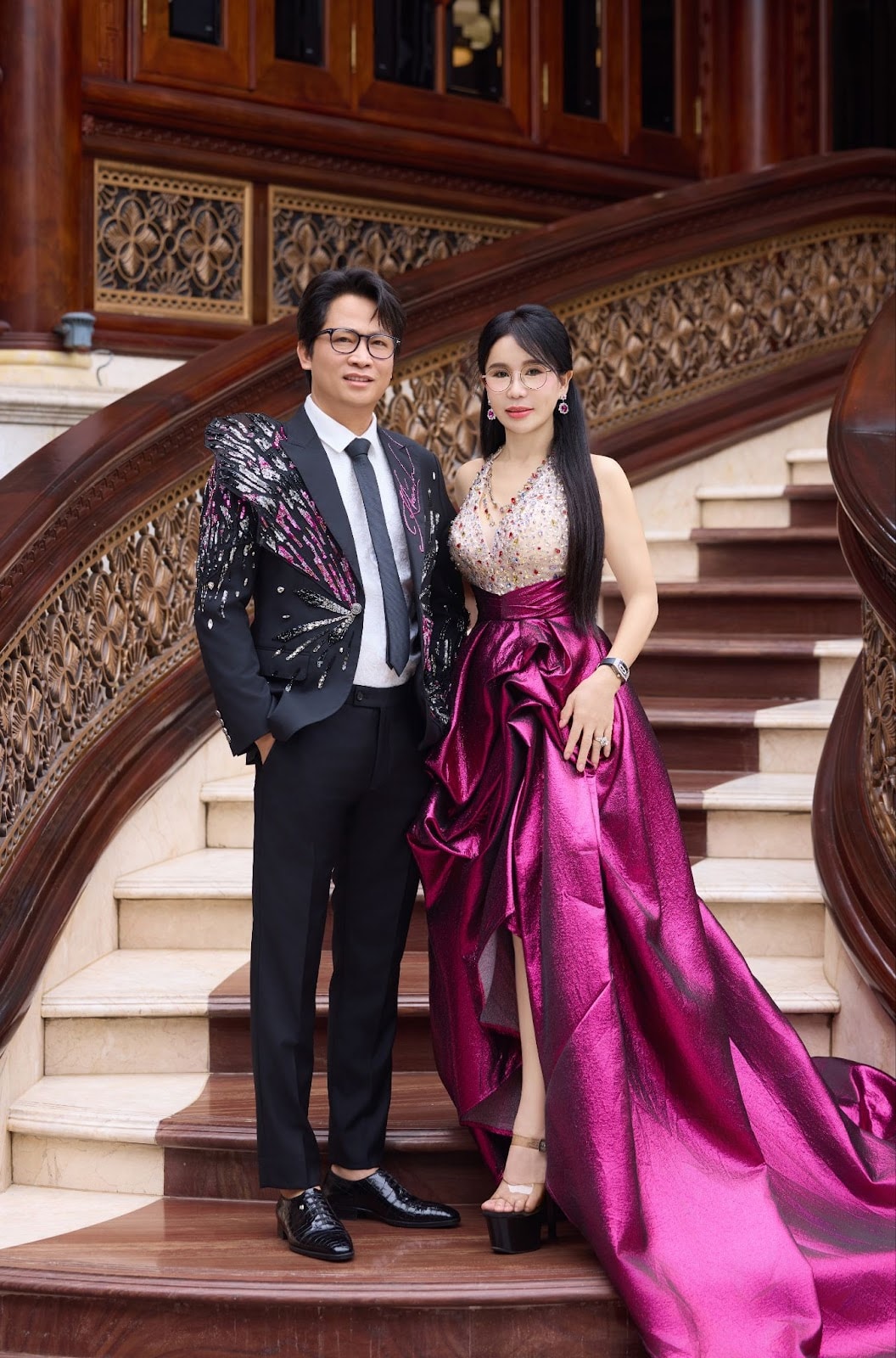 Giá trị 300 lượng vàng SJC bị thu hồi của vợ chồng Mailisa- Ảnh 1.