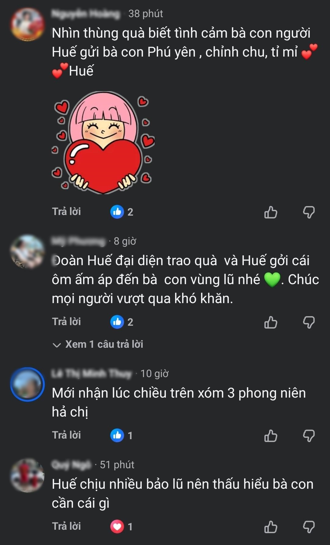 Gỡ bí mật bên trong những chiếc thùng vận chuyển từ Huế vào vùng lũ: Mỗi thùng nặng 20kg- Ảnh 2.