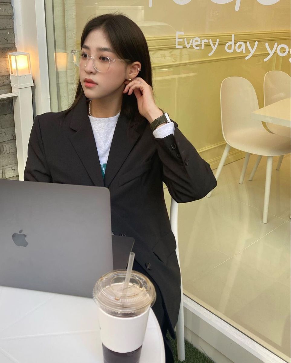 Khoảng cách giữa 