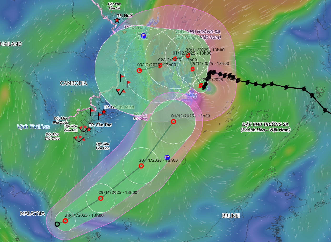 Cơn bão kỳ lạ nhất thế giới sắp vào Biển Đông- Ảnh 1.