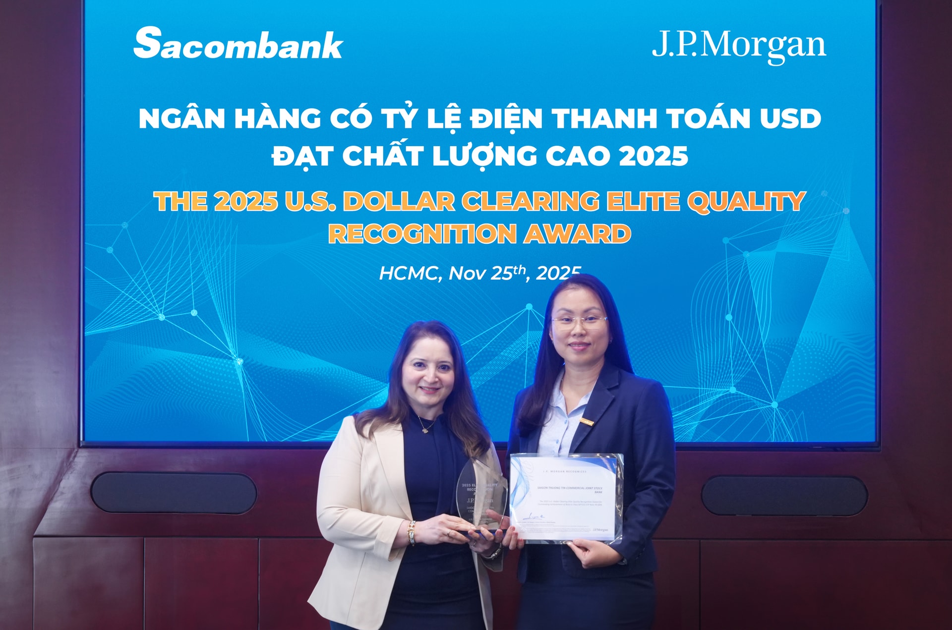 Sacombank nhận giải thưởng từ J.P.Morgan Chase, khẳng định năng lực xử lý điện thanh toán quốc tế hàng đầu tại Việt Nam- Ảnh 1.
