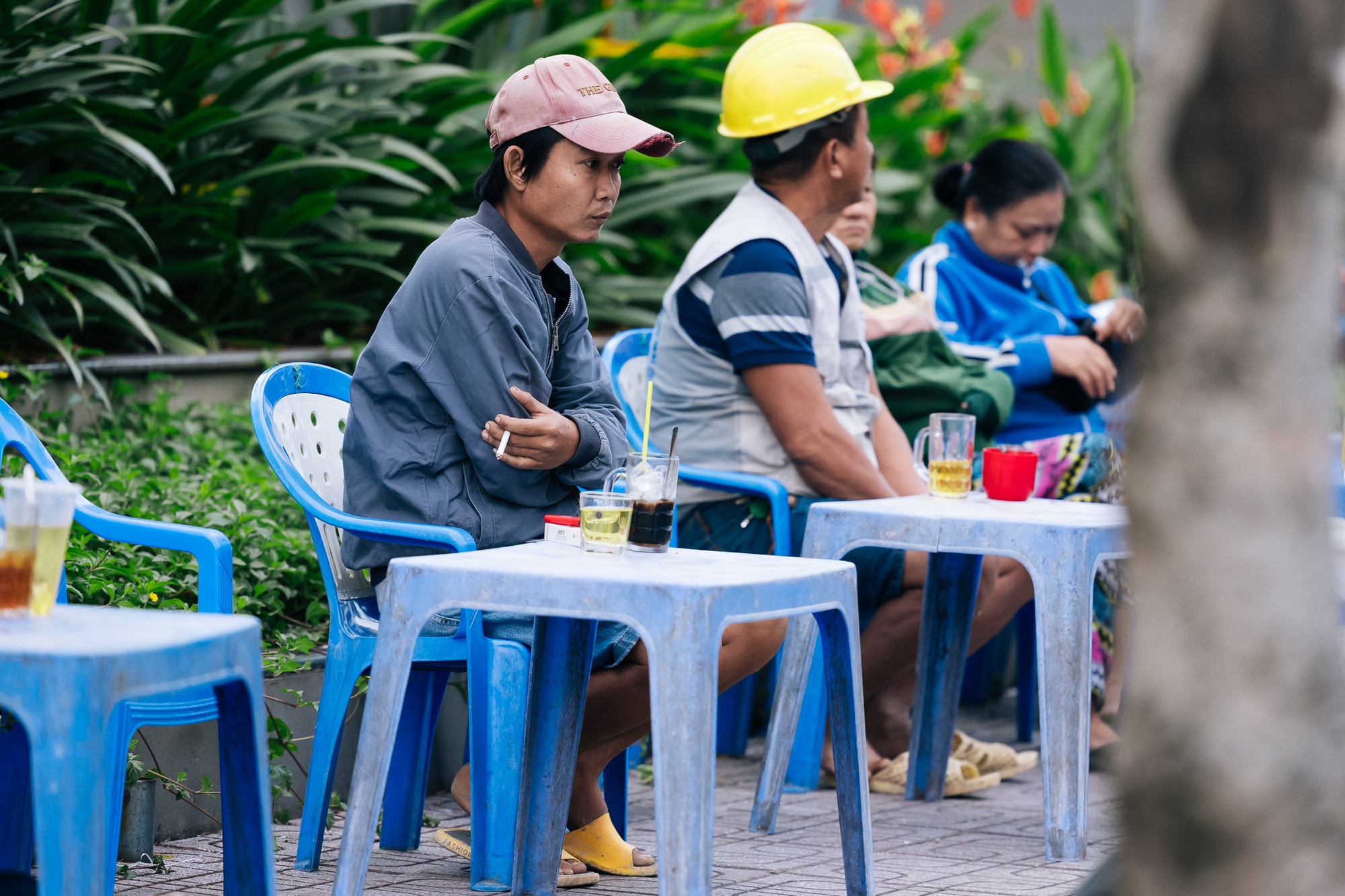 Chùm ảnh: TP.HCM trong ngày rét 19 độ C hiếm thấy- Ảnh 16. Chùm ảnh: TP.HCM trong ngày rét 19 độ C hiếm thấy- Ảnh 16.