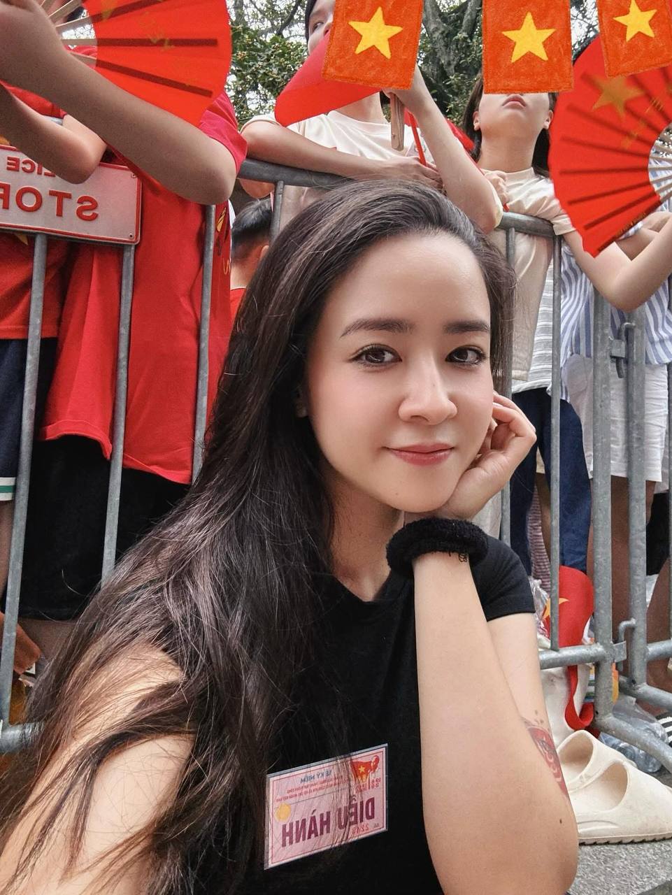 Nhan sắc của nữ diễn viên U40 khiến Huyền Lizzie dè chừng- Ảnh 9. Nhan sắc của nữ diễn viên U40 khiến Huyền Lizzie dè chừng- Ảnh 9.