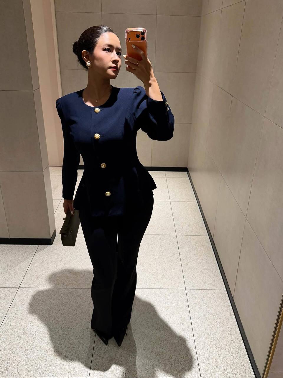 Nhan sắc của nữ diễn viên U40 khiến Huyền Lizzie dè chừng- Ảnh 13. Nhan sắc của nữ diễn viên U40 khiến Huyền Lizzie dè chừng- Ảnh 13.