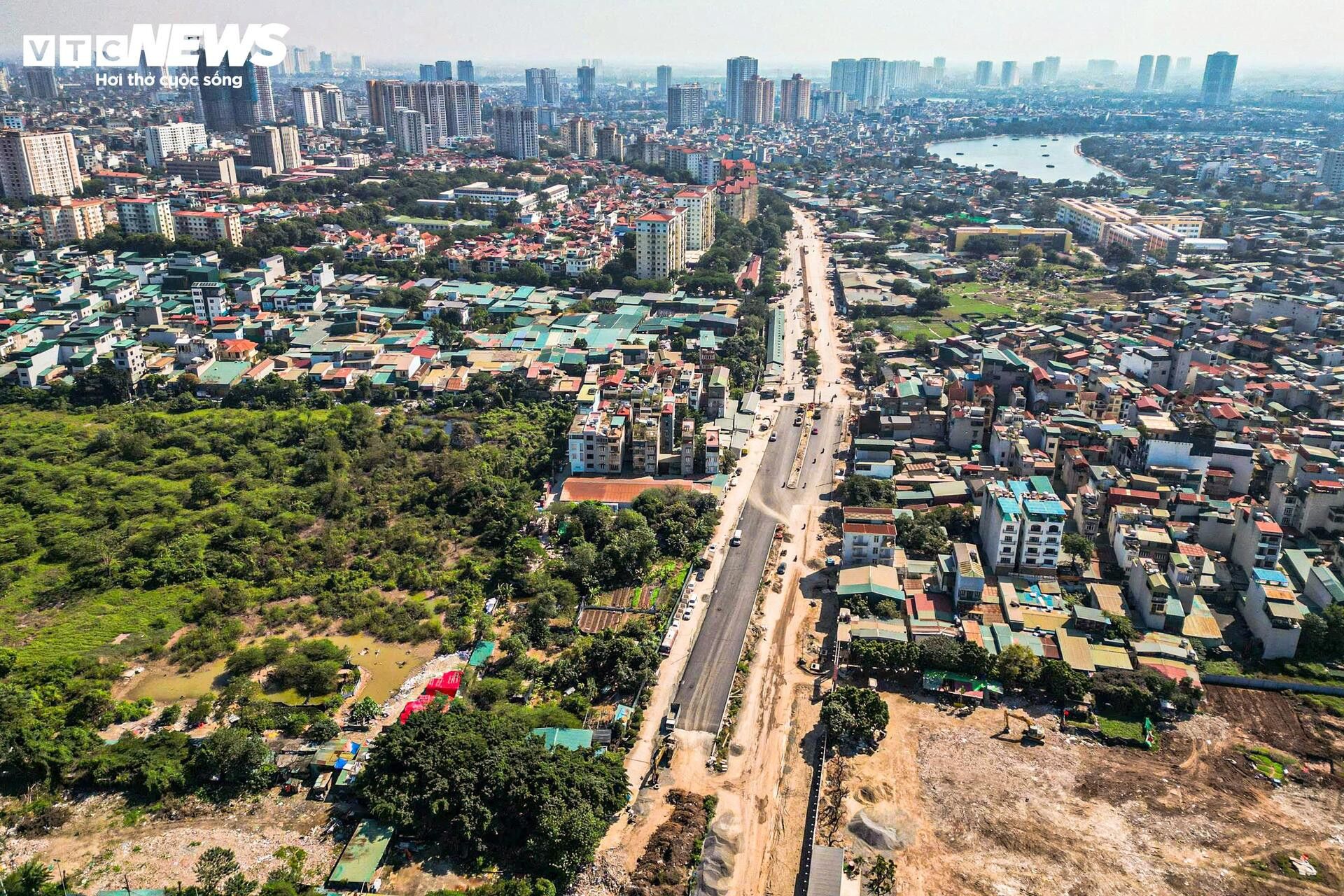 Vành đai 2,5 Hà Nội sáng đèn suốt đêm chạy đua về đích- Ảnh 14.