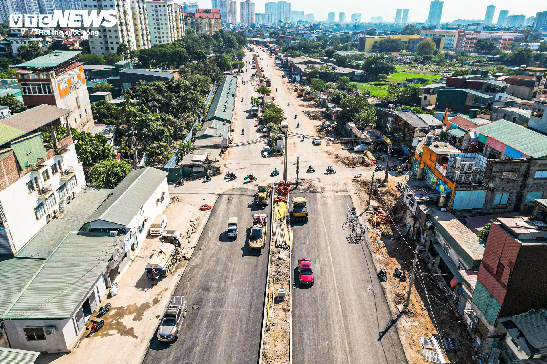 Vành đai 2,5 Hà Nội sáng đèn suốt đêm chạy đua về đích- Ảnh 2.