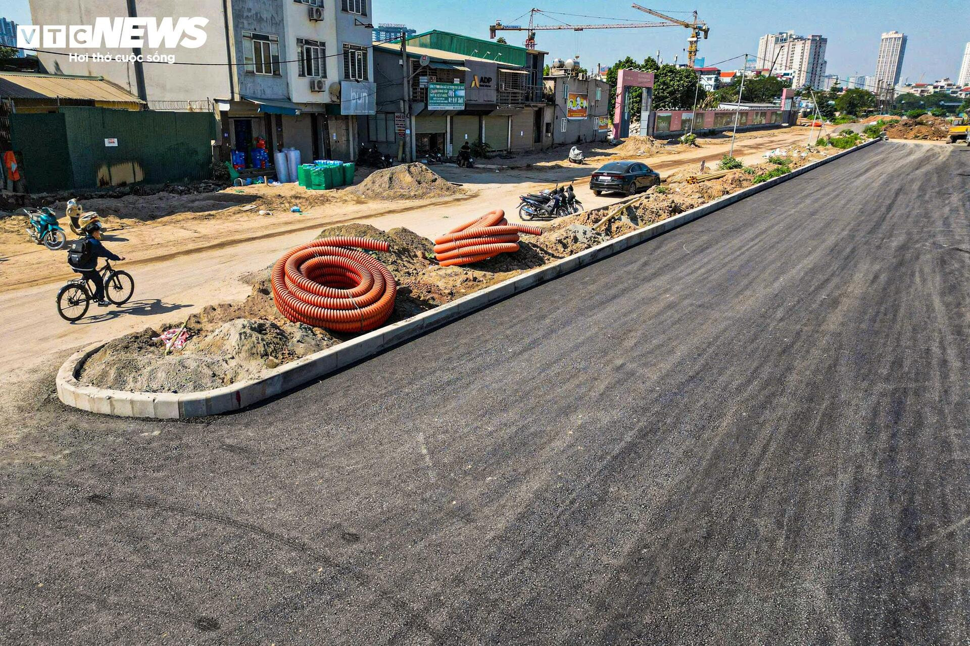 Vành đai 2,5 Hà Nội sáng đèn suốt đêm chạy đua về đích- Ảnh 4.