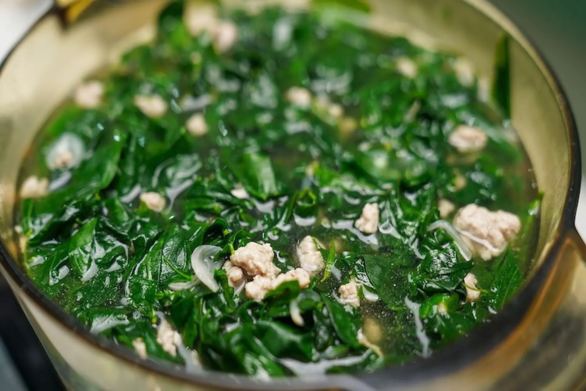 Loại rau nhiều sắt gấp 6 lần thịt bò, giúp bồi bổ sức khỏe: Mọc đầy góc vườn, còn được dùng làm thuốc- Ảnh 2. Loại rau nhiều sắt gấp 6 lần thịt bò, giúp bồi bổ sức khỏe: Mọc đầy góc vườn, còn được dùng làm thuốc- Ảnh 2.