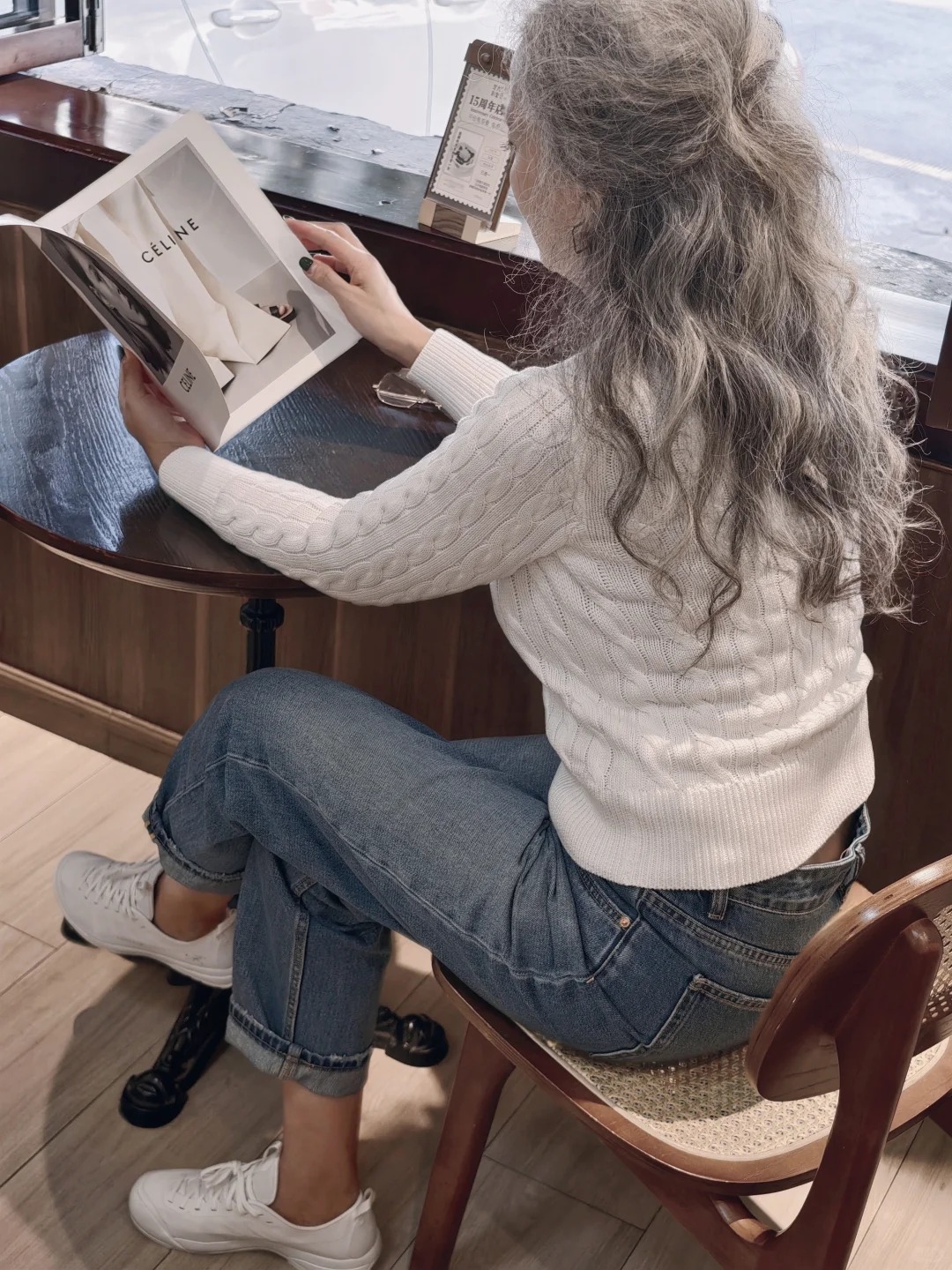 58 tuổi tôi mới dám "lọc bạn" để sống nhẹ đầu, học cách dọn dẹp quan hệ quan trọng không kém dọn nhà trước Tết- Ảnh 4.