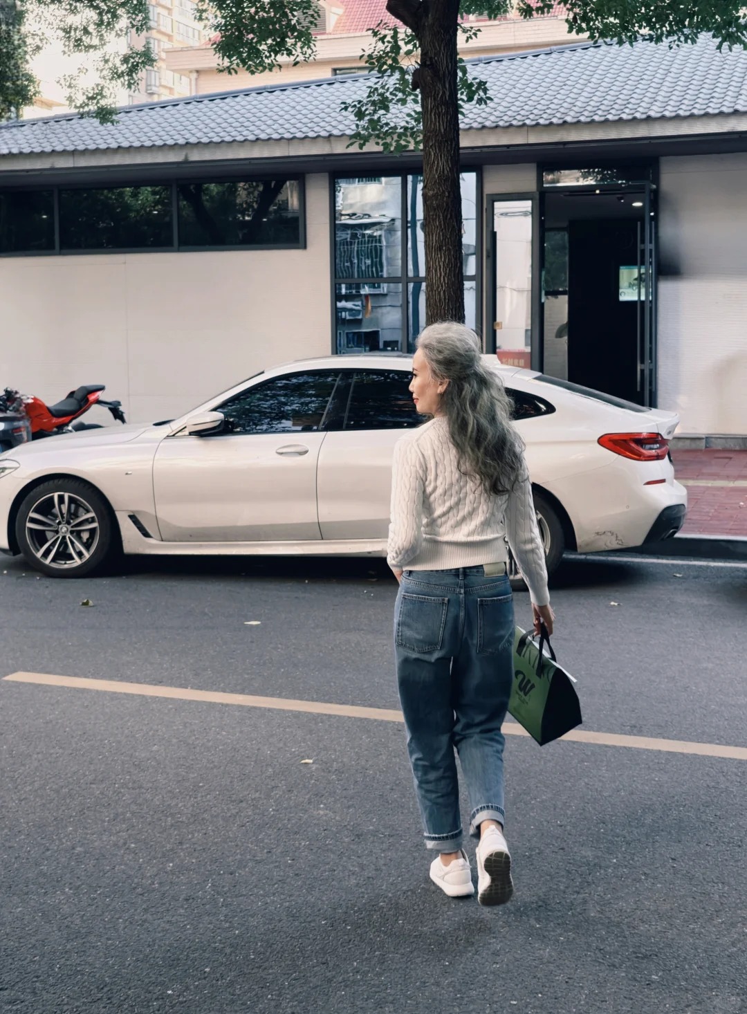 58 tuổi tôi mới dám "lọc bạn" để sống nhẹ đầu, học cách dọn dẹp quan hệ quan trọng không kém dọn nhà trước Tết- Ảnh 6.