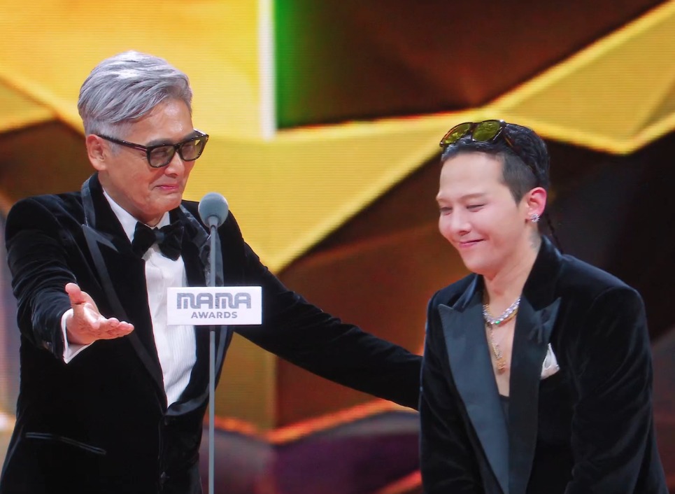 Châu Nhuận Phát và G-DRAGON tái ngộ ở MAMA 2025, dung dăng dung dẻ lên sân khấu khiến 50 triệu người chao đảo- Ảnh 5.