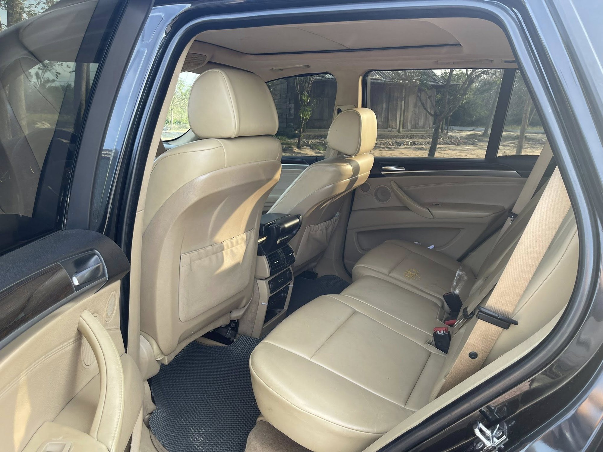 Rao BMW X5 giá 130 triệu đồng, người bán nói hết muốn chơi xe, khẳng định gầm bệ còn chắc cho ai muốn ‘nhảy hố vôi’- Ảnh 4.